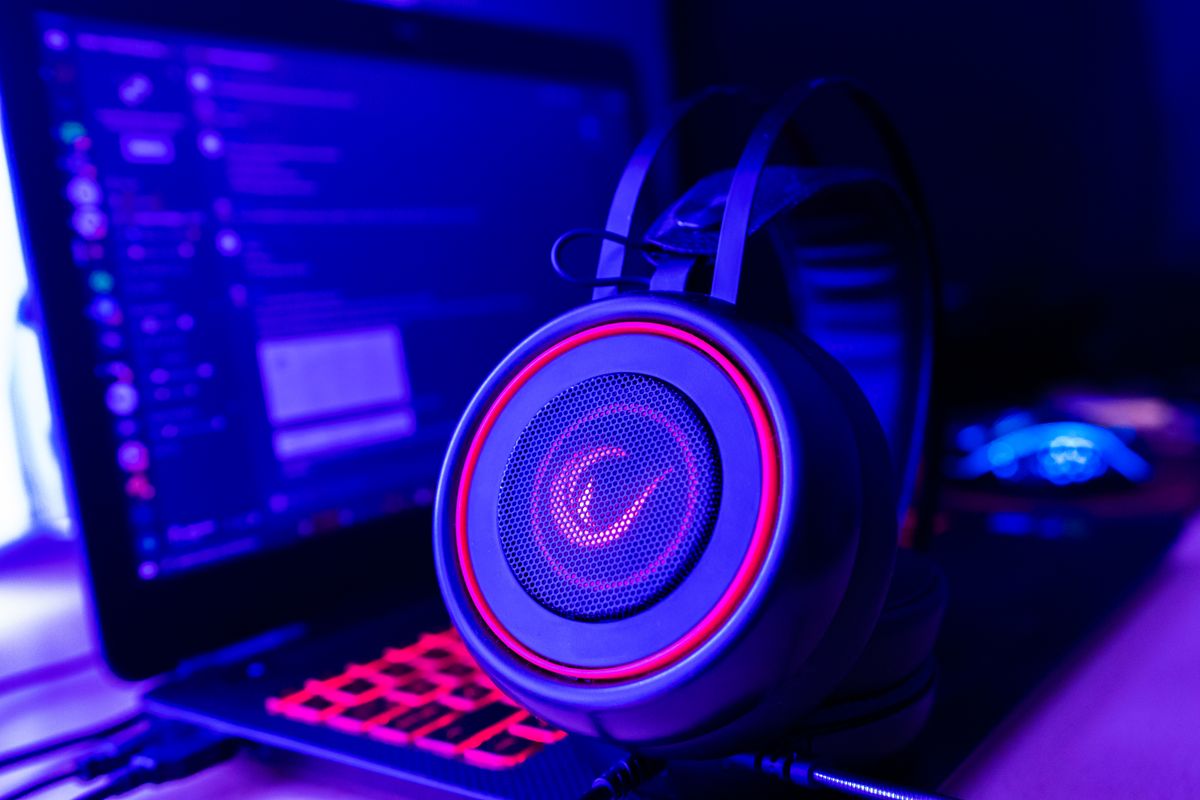 Best Portable Gaming Headsets in 2026: Steam Deck, Switch 2, and Travel Picks