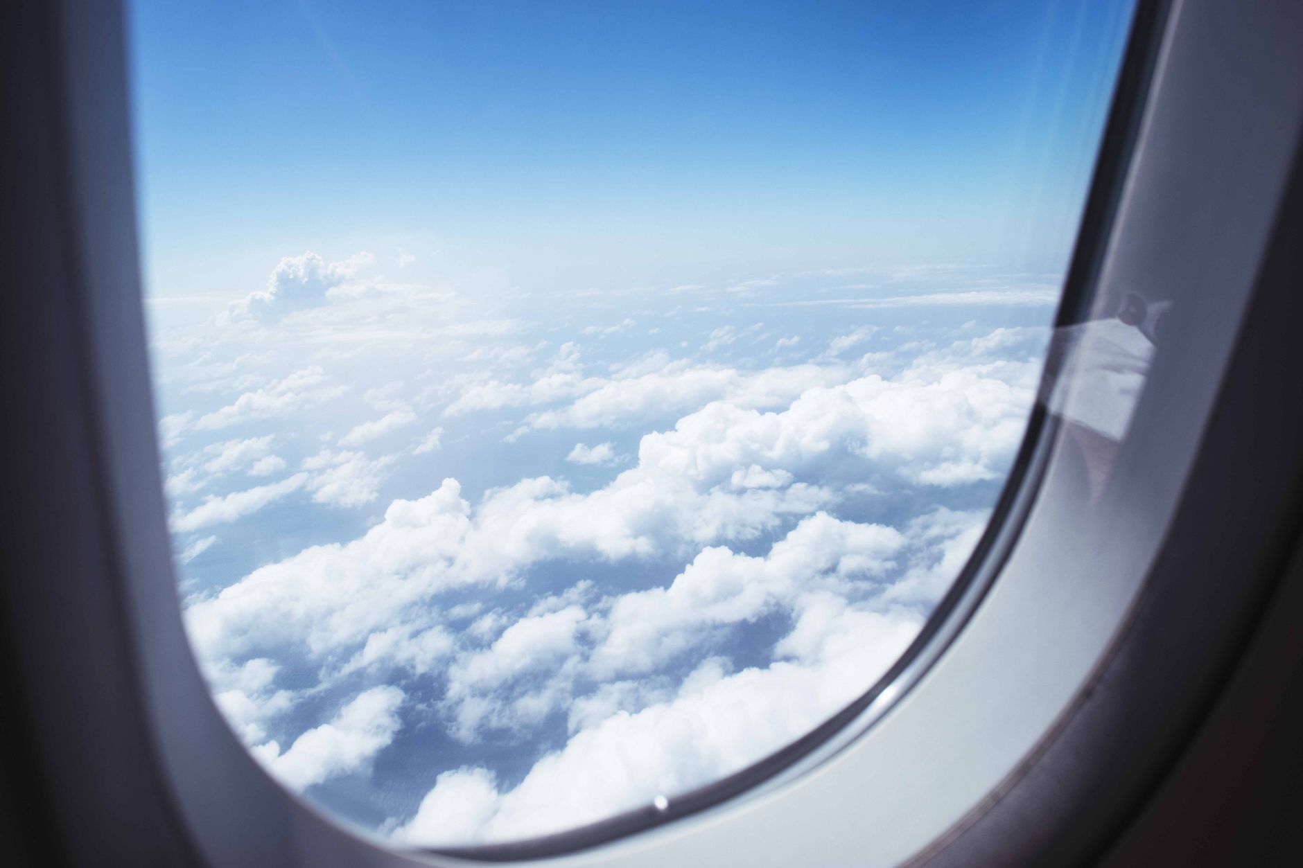 Cloud Gaming on a Flight in 2026: The Bandwidth Math, the Wifi Reality, and Why You Still Need a Native Install