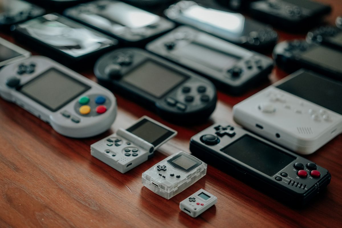 Steam Deck vs Switch 2: Which Is Better for Portable Gaming in 2026?